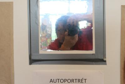 5. A Vv- Autoportrét, studie podle zrcadla, kresba rudkou