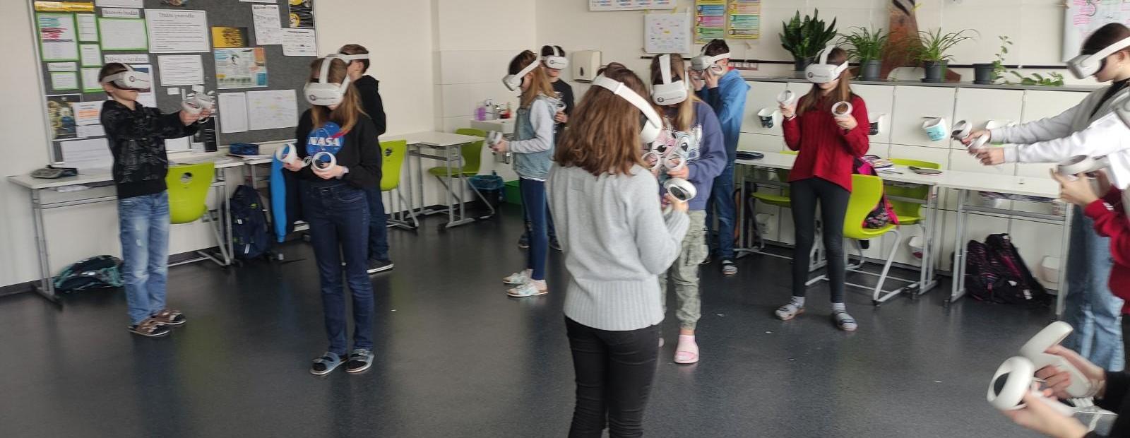 Učíme se s VR brýlemi! (6. C)