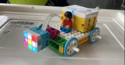 Lego education (3. B)