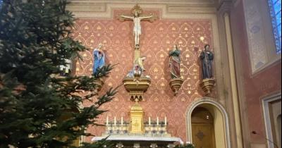 Návštěva kaple a zpívání koled