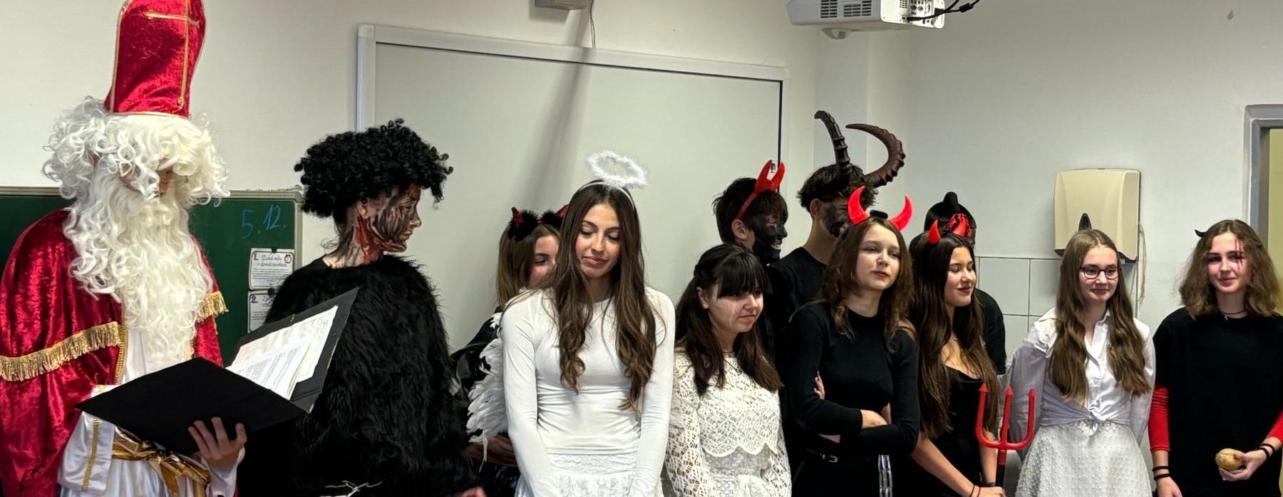 5.12. k nám zavítal Mikuláš se svojí početnou družinou!