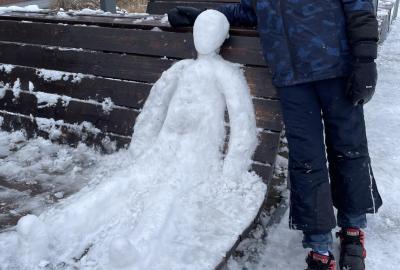 “Sedící chlapec”