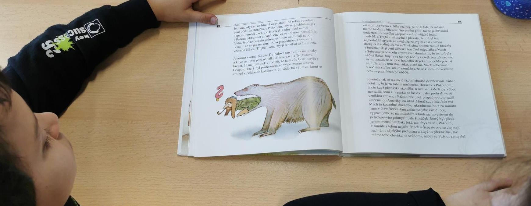 Poezie je za námi, teď hurá do prózy – na Severní pól s dlouhatánským souvětím