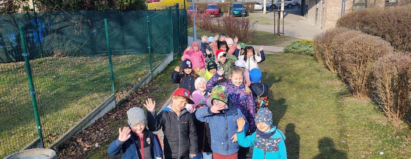 Od Noci s Andersenem k barevným kraslicím (1.A)